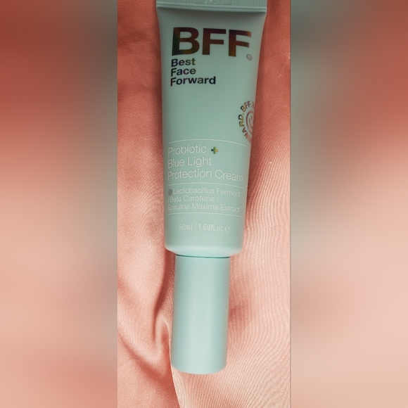 5/75$ BFF (best face forward)Probiotic + Blue Light Protection Cream - Picture 6 of 13